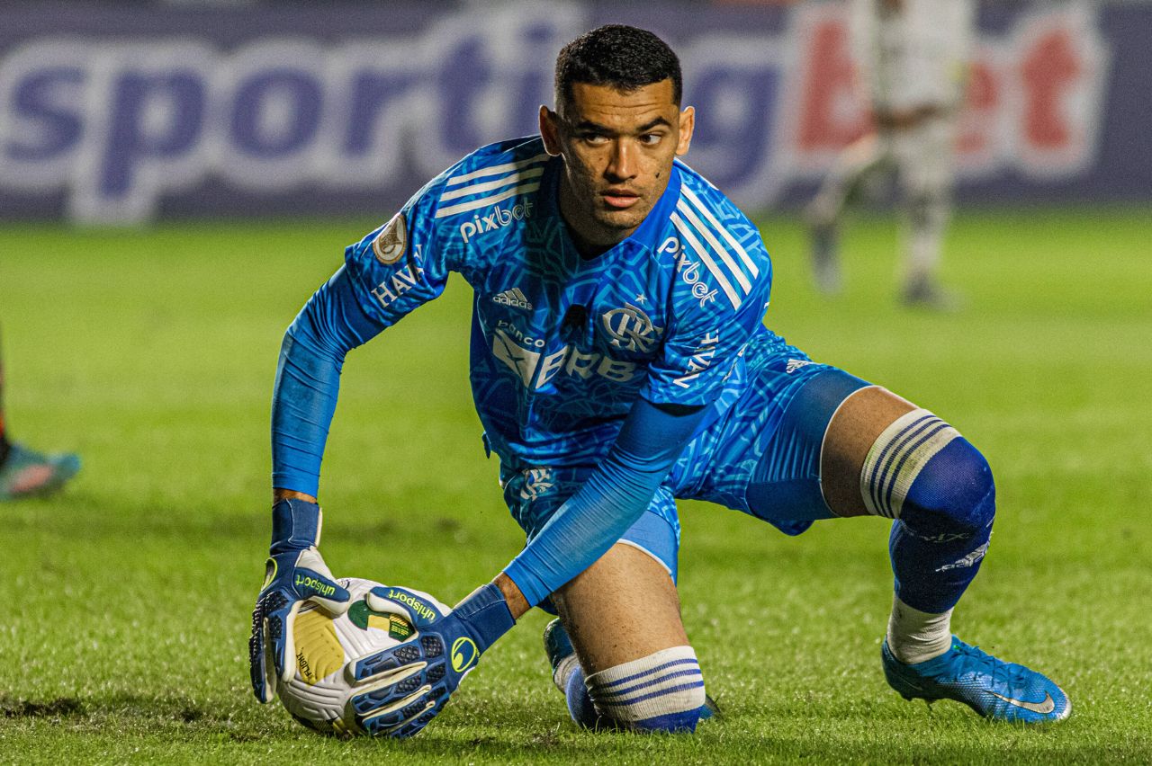 Fortaleza Avan A Para Contratar O Goleiro Santos Do Flamengo