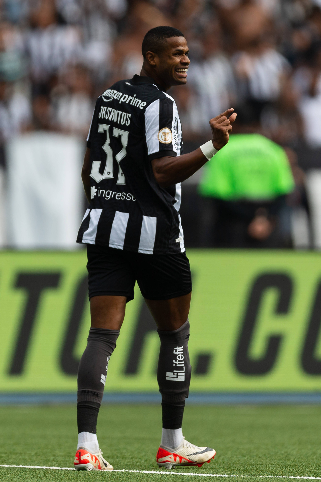 Botafogo Vence O Sampaio Corr A E Volta Lideran A Do Carioca