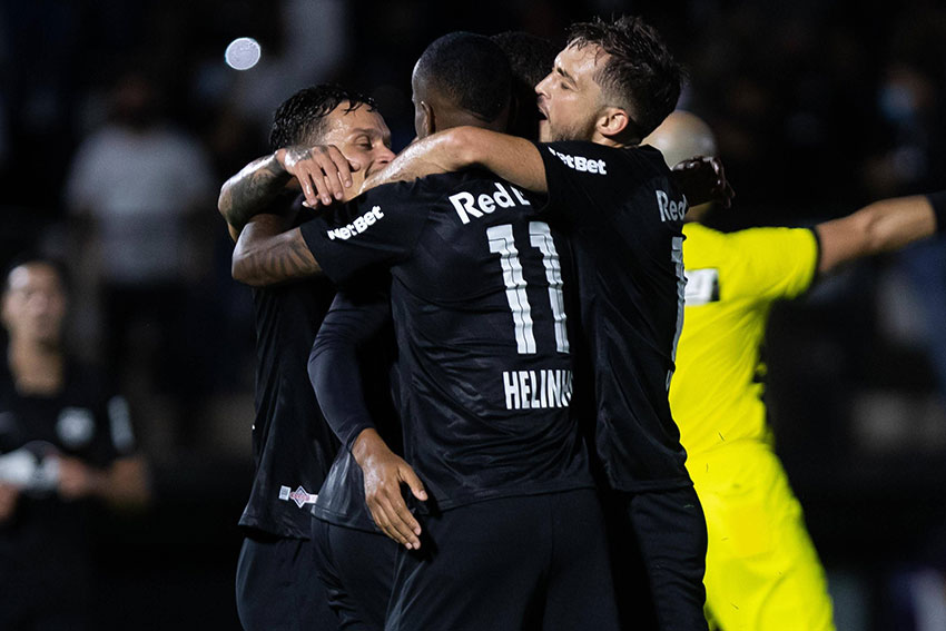 Bragantino vence o São Paulo em jogo cheio de viradas pelo Paulistão