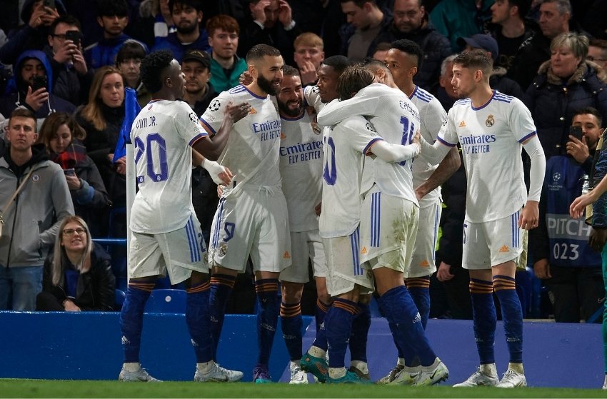 Benzema faz hat-trick, e Real Madrid vence Chelsea pela Champions
