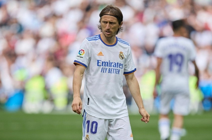 Modric renova com o Real Madrid por mais uma temporada