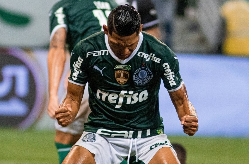 Palmeiras amassa o Botafogo no Allianz e vai à liderança do Brasileirão