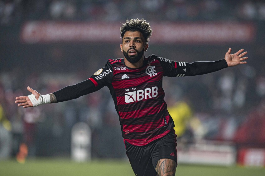 Gabigol com a camisa do Flamengo