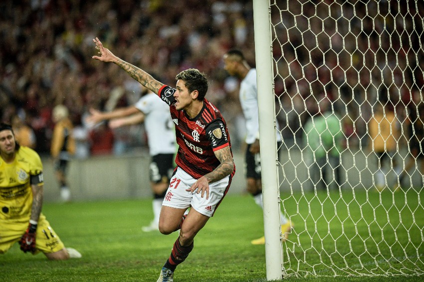 Pedro jogando pelo Flamengo