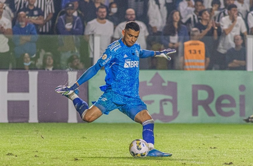 Goleiro Santos em ação pelo Flamengo