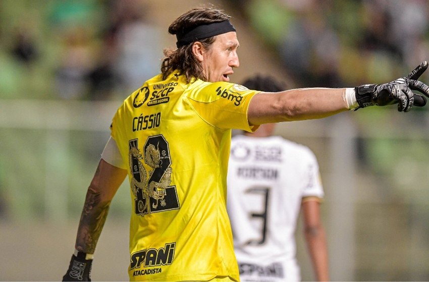 Goleiro Cássio jogando pelo Corinthians