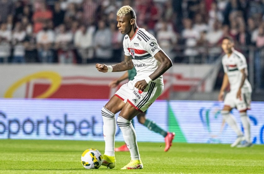 Arboleda jogando pelo São Paulo