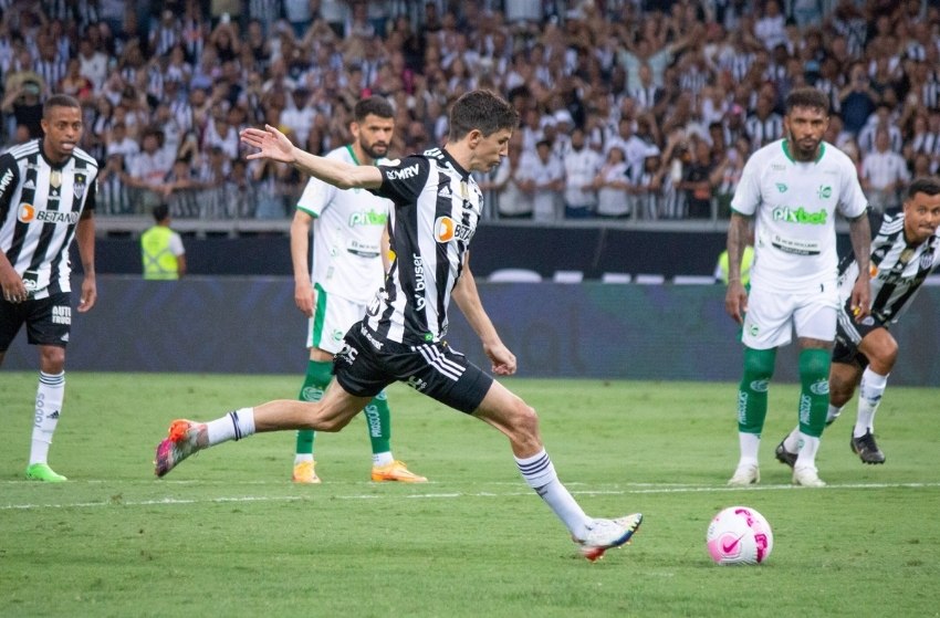 Nacho perdendo pênalti para o Galo