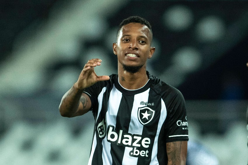 Tchê Tchê jogando pelo Botafogo