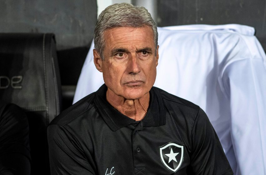 Luís Castro, técnico do Botafogo