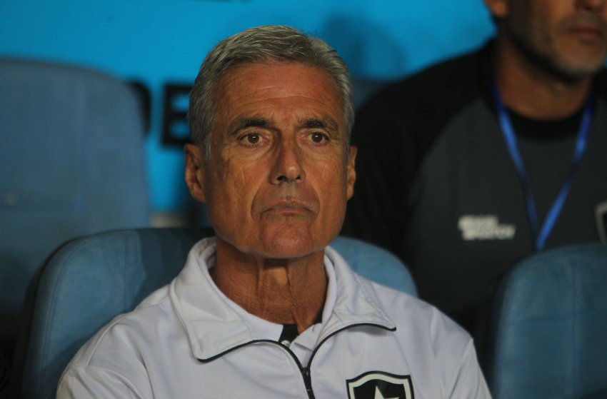 Luís Castro, técnico do Botafogo