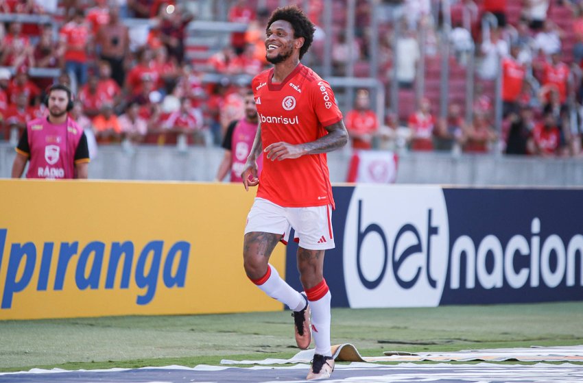 Luiz Adriano, do Inter