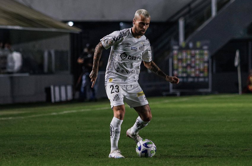 Lucas Lima, do Santos