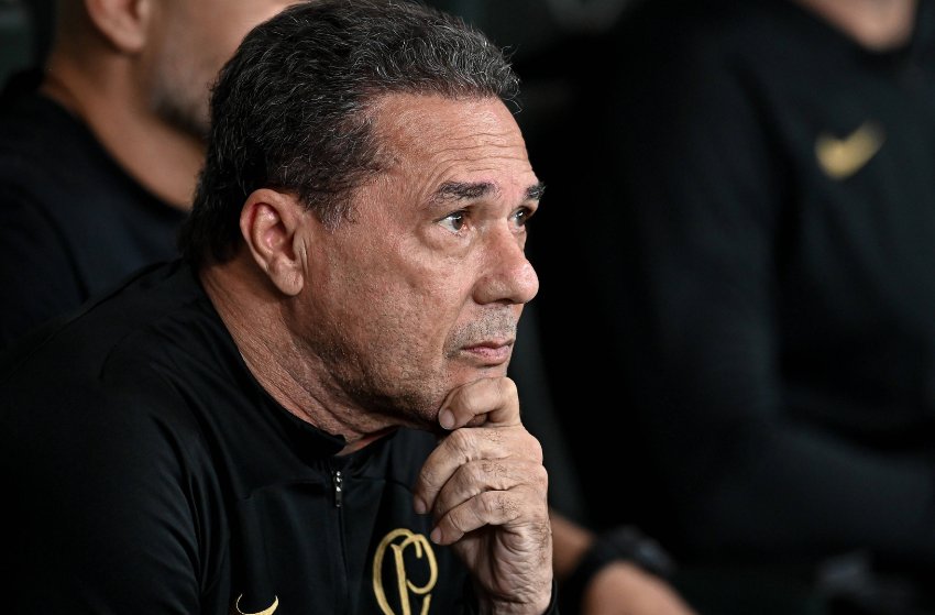 Vanderlei Luxemburgo, técnico do Corinthians