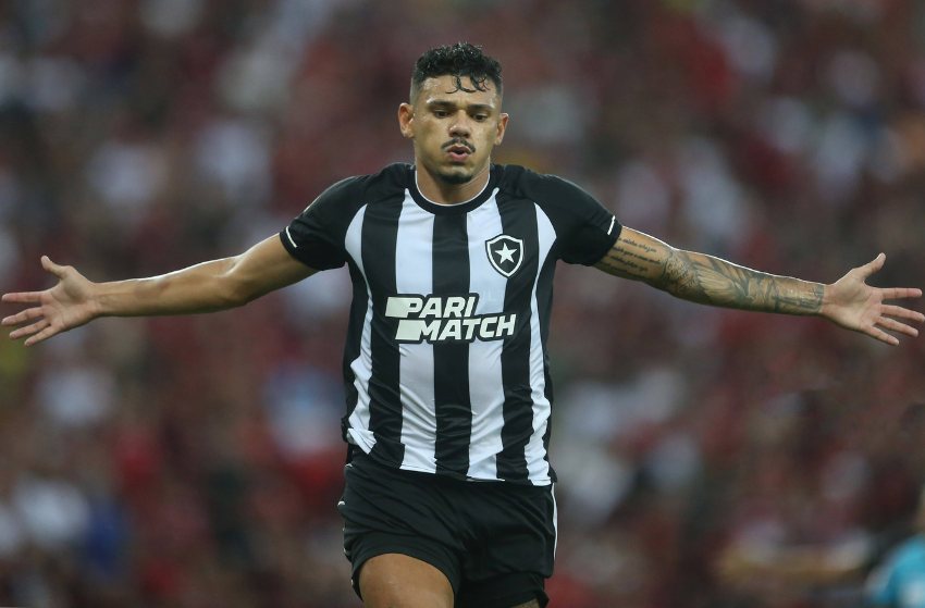 Tiquinho Soares, do Botafogo