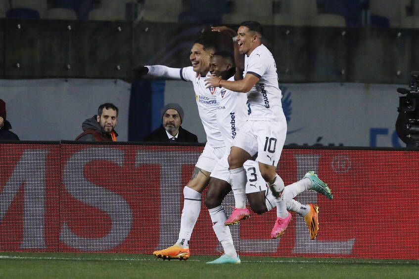 Paolo Guerrero, da LDU