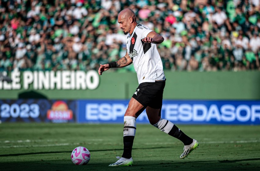 Relacionados do Vasco: Marlon Gomes e Rossi seguem fora contra Goiás e  Cuiabá, vasco