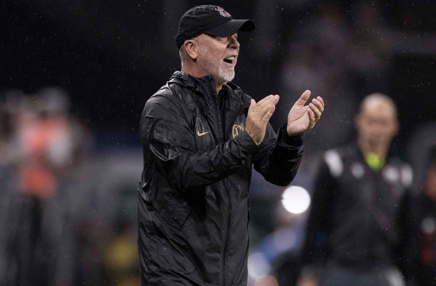 Mano Menezes, técnico do Corinthians