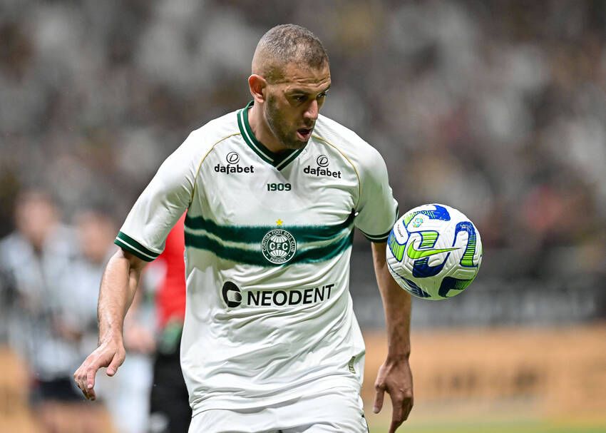 Slimani, do Coritiba