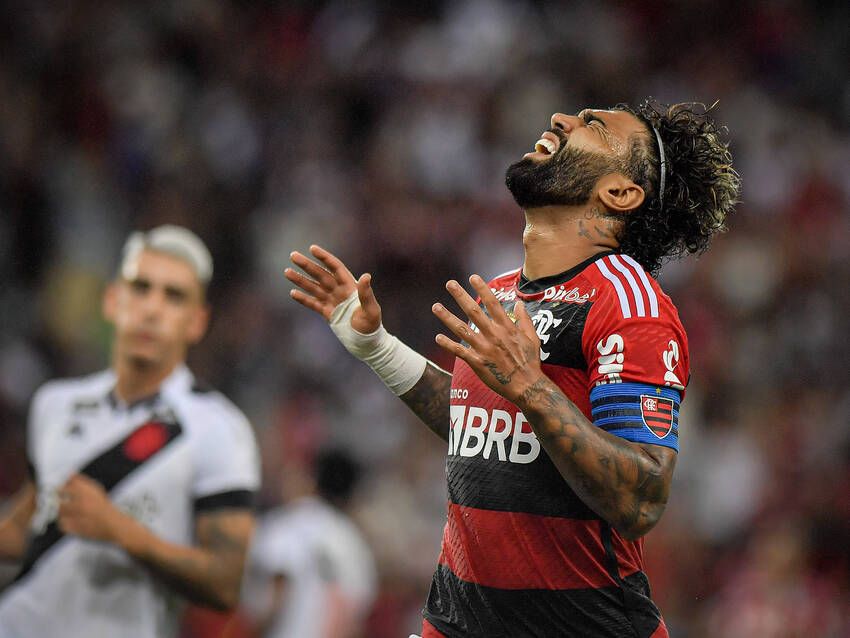 Flamengo Mostra Cautela E Freia Renovação De Gabigol