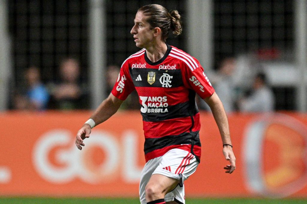 Lateral-esquerdo Filipe Luís jogando pelo Flamengo