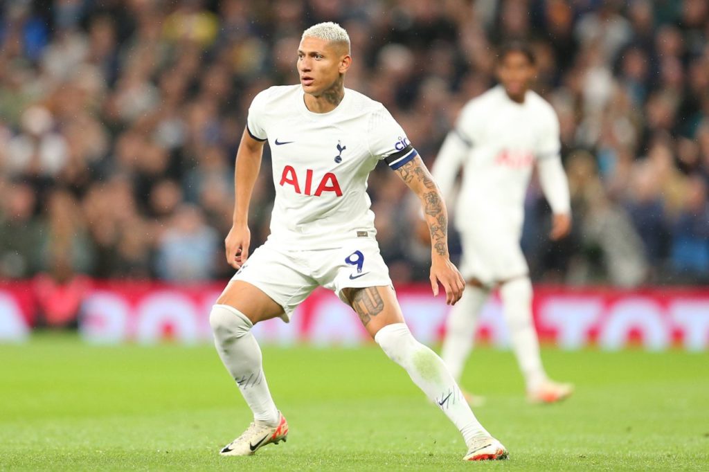 Richarlison jogando pelo Tottenham na Premier League