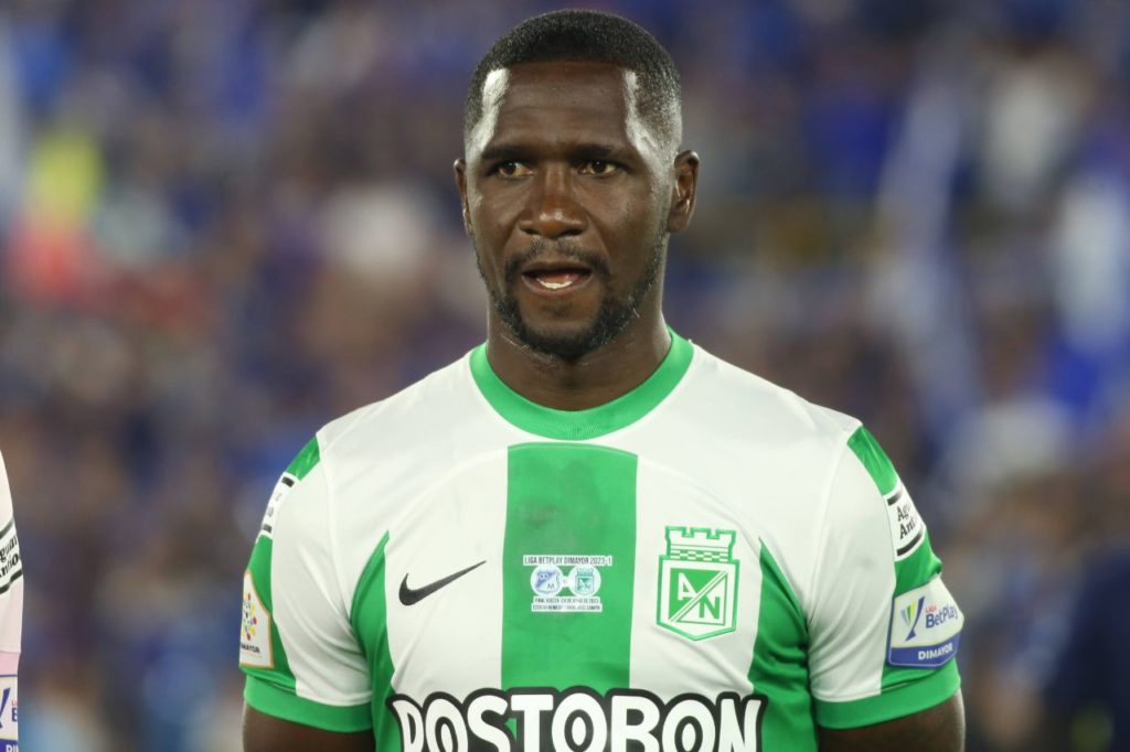 Zagueiro Cristián Zapata em jogo pelo Atlético Nacional