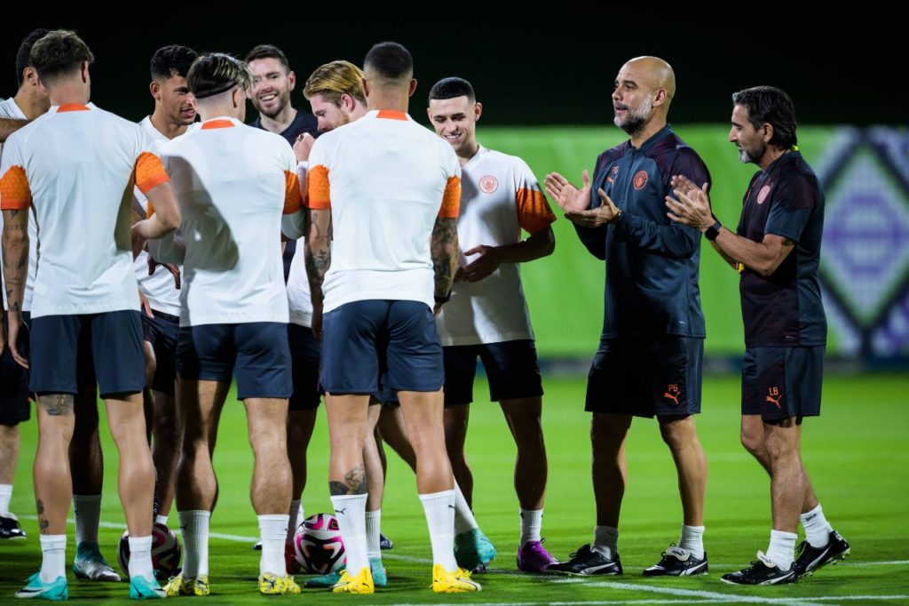 Kevin de Bruyne participa de treino do Manchester City antes da estreia no Mundial de Clubes da Fifa