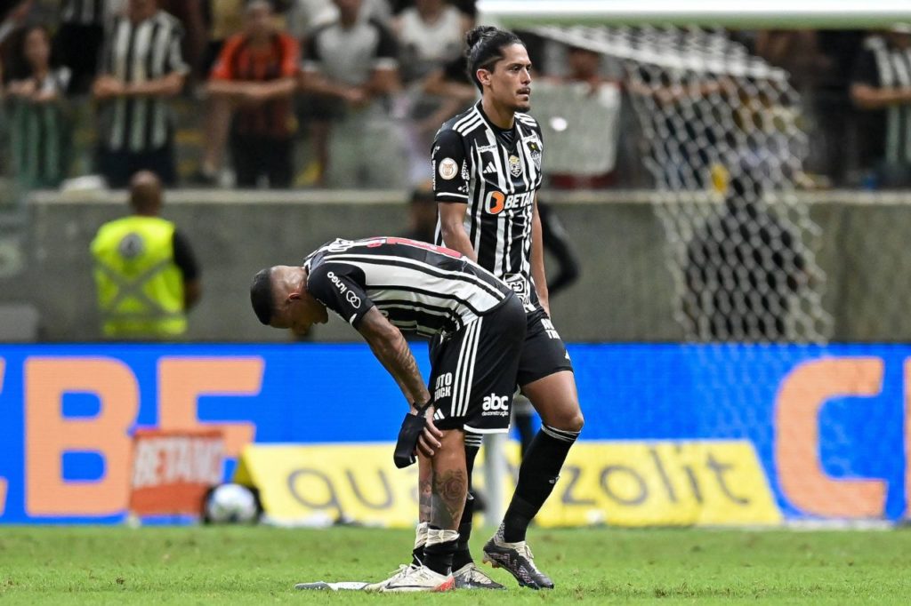 Zagueiro Maurício Lemos em jogo do Atlético-MG