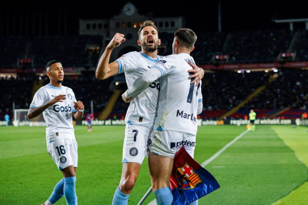 Valery Fernández e Stuani comemoram gol do Girona em cima do Barcelona pelo Espanhol