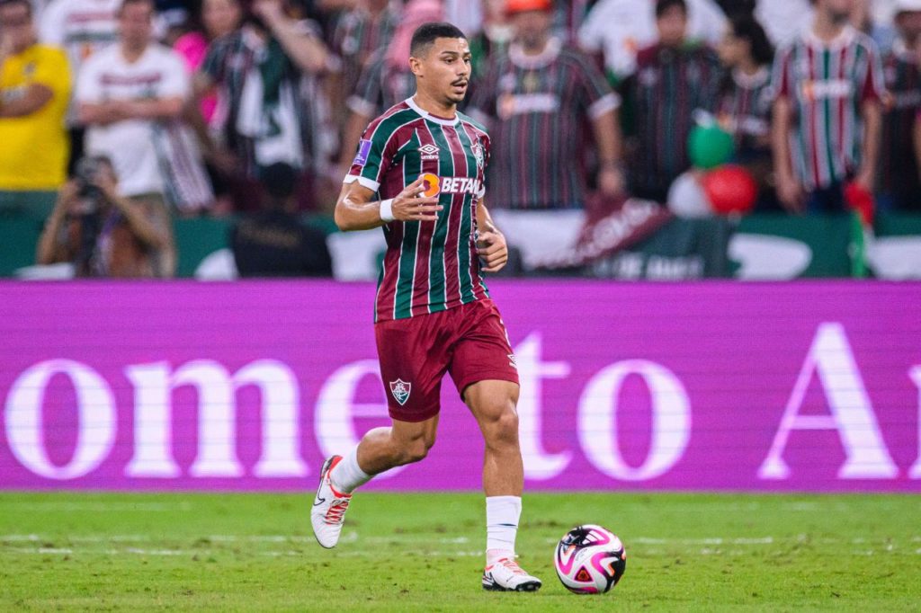 André, volante do Fluminense, em ação no Mundial de Clubes