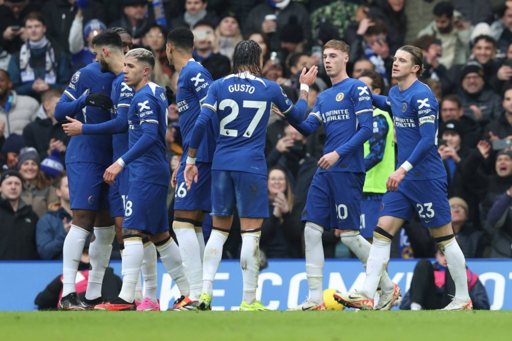 Palmer comemorando o gol do Chelsea na vitória sobre o Fulham