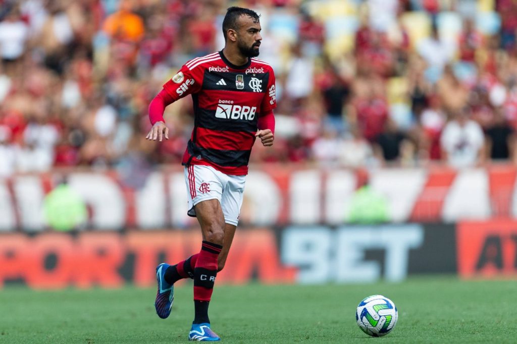 Zagueiro Fabrício Bruno em ação pelo Flamengo