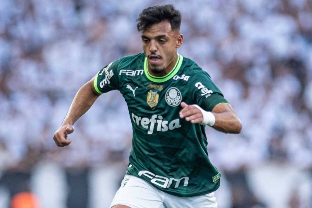 Volante Gabriel Menino em jogo do Palmeiras