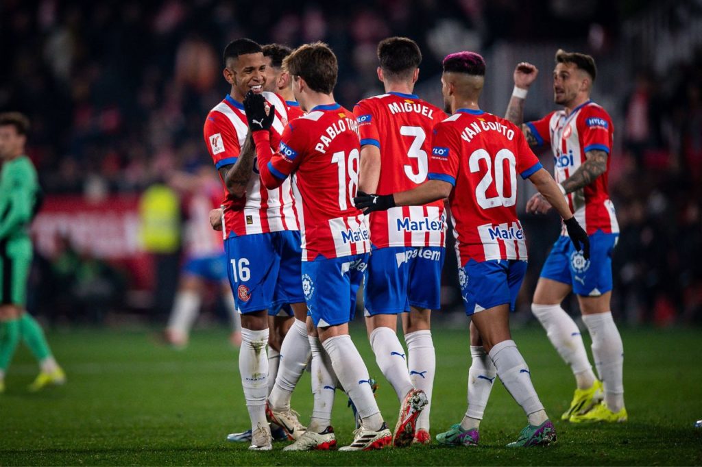 Savinho comemorando gol na vitória do Girona