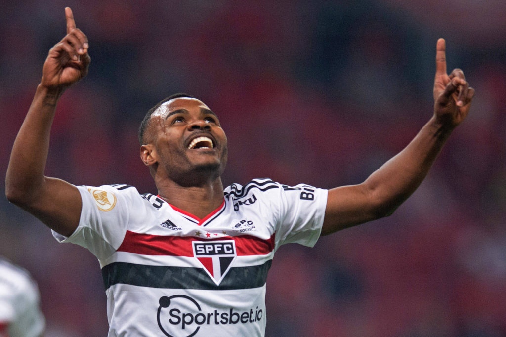 Nikão, do São Paulo, comemora um gol marcado pelo clube na temporada de 2023.