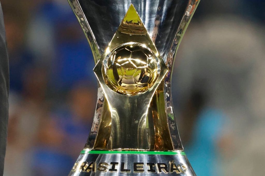 Taça do Brasileirão no detalhe