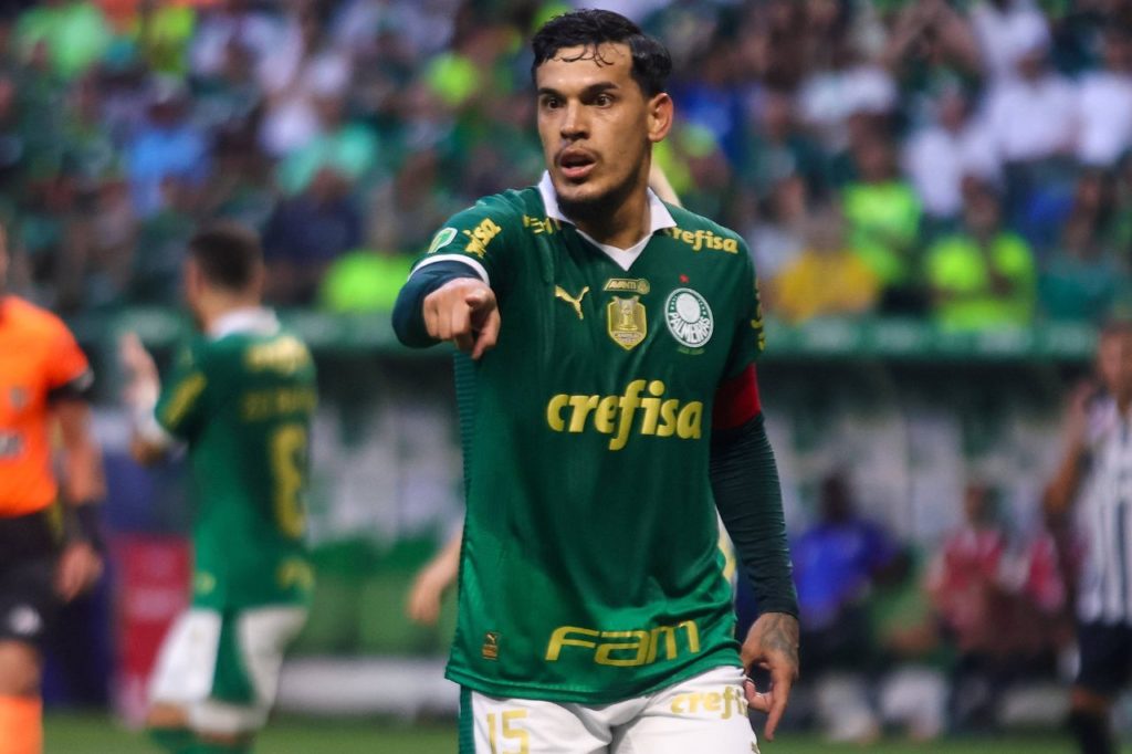 Zagueiro Gustavo Gómez em jogo do Palmeiras