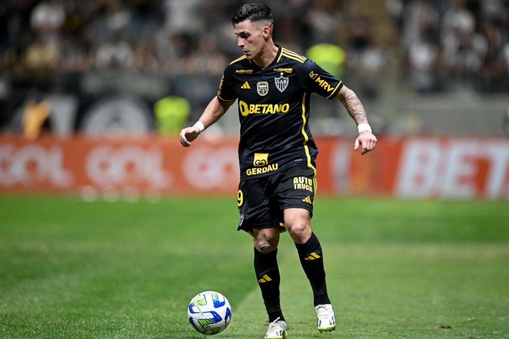 Atacante argentino Cristian Pavón em ação pelo Atlético Mineiro