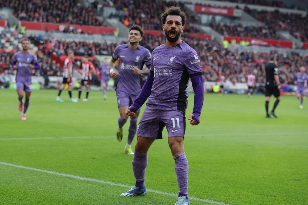 Salah comemora gol do Liverpool contra o Brentford pela Premier League