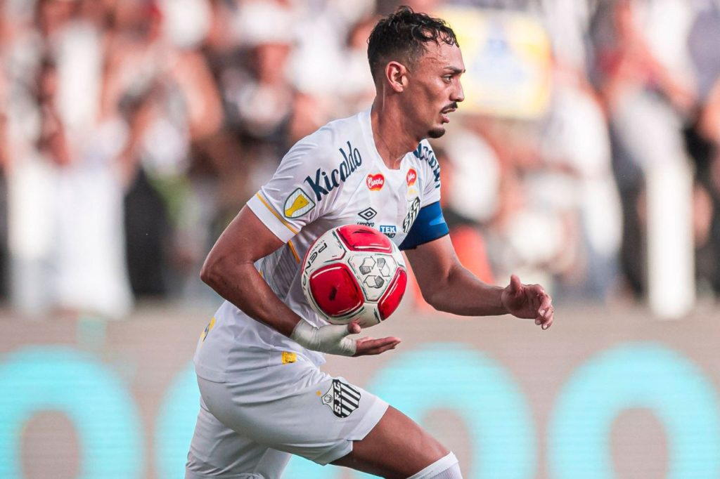 Diego Pituca em jogo do Santos no Paulistão