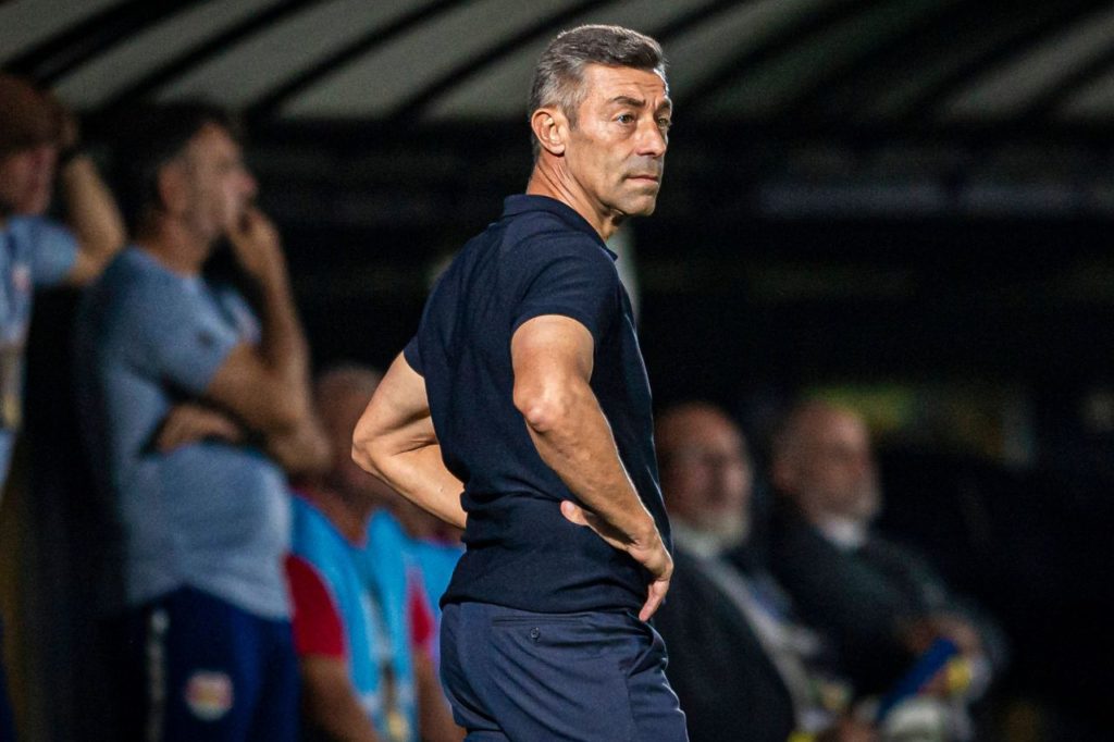 Técnico Pedro Caixinha no comando do RB Bragantino