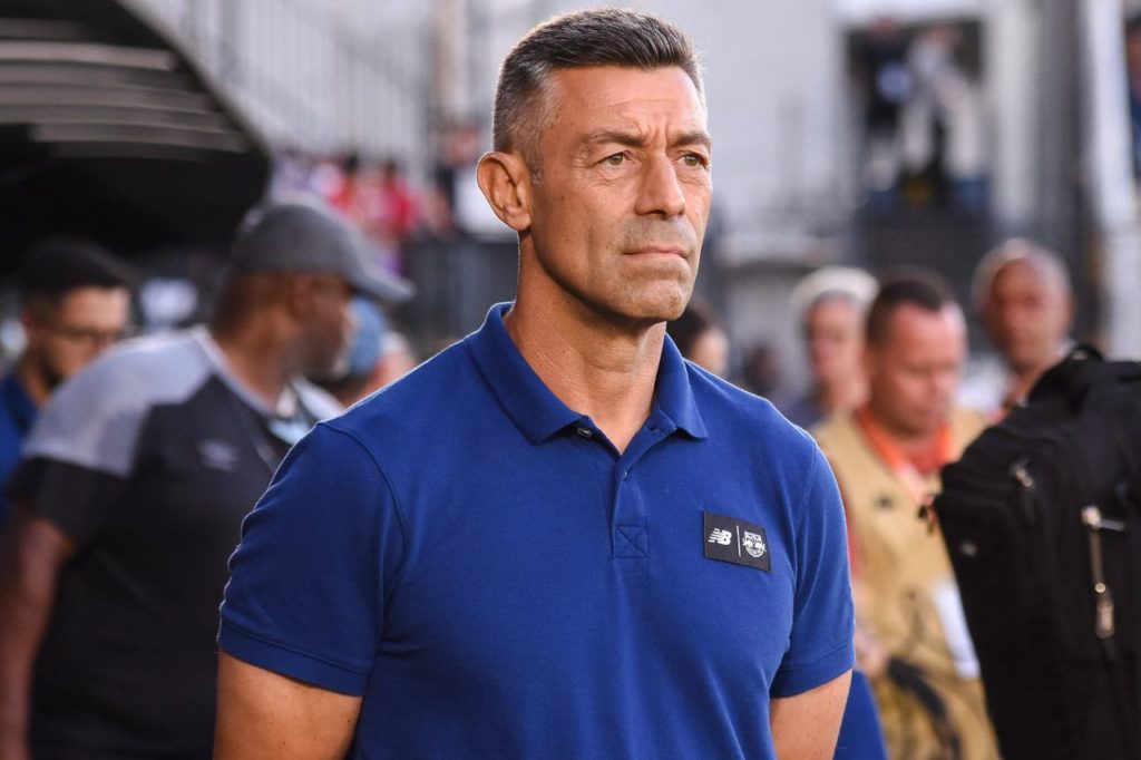 Técnico Pedro Caixinha no comando do RB Bragantino