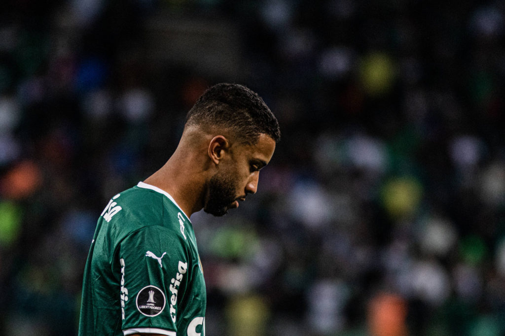 Jorge, do Palmeiras, lamenta uma chance perdida em um dos jogos pela equipe paulista.