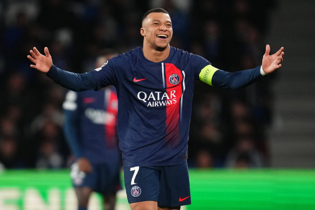 Mbappé, do PSG, comemorando um dos gols que marcou na rodada da Champions.