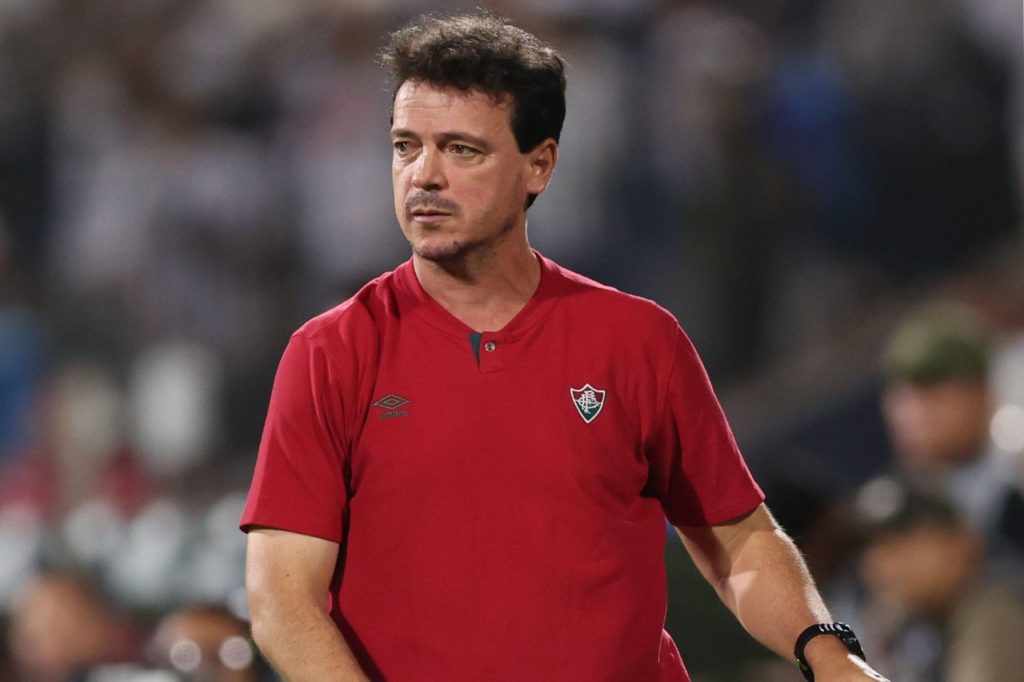 Técnico Fernando Diniz no comando do Fluminense