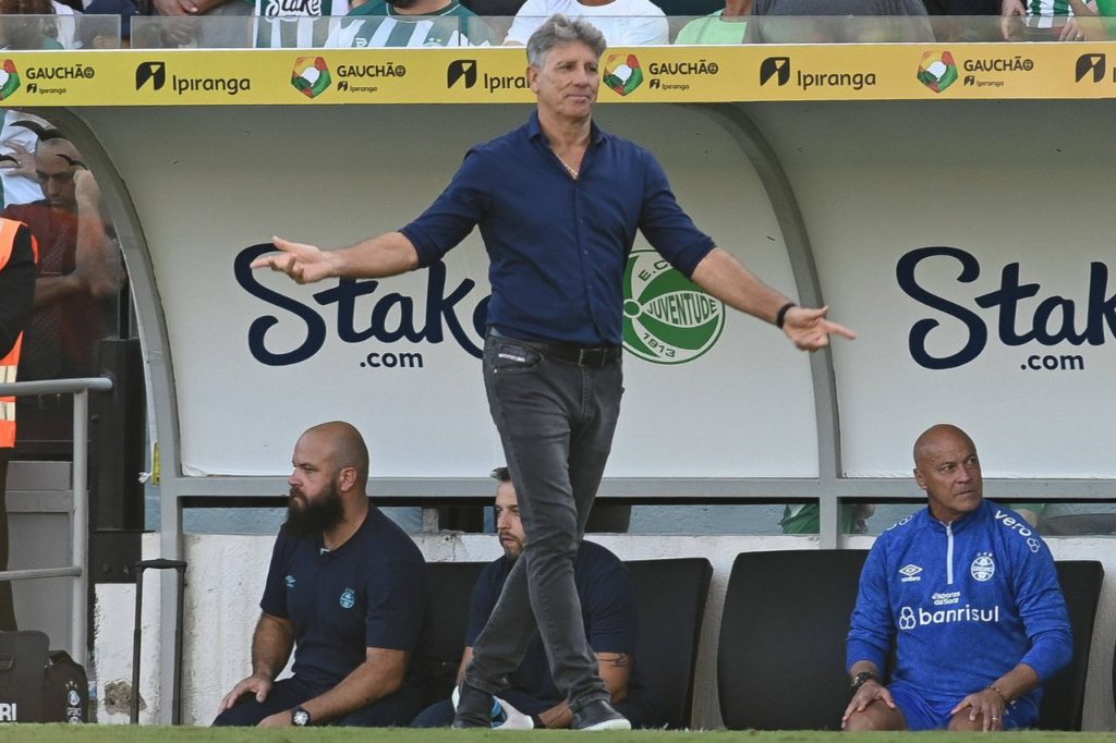 Técnico Renato Portaluppi no comando do Grêmio