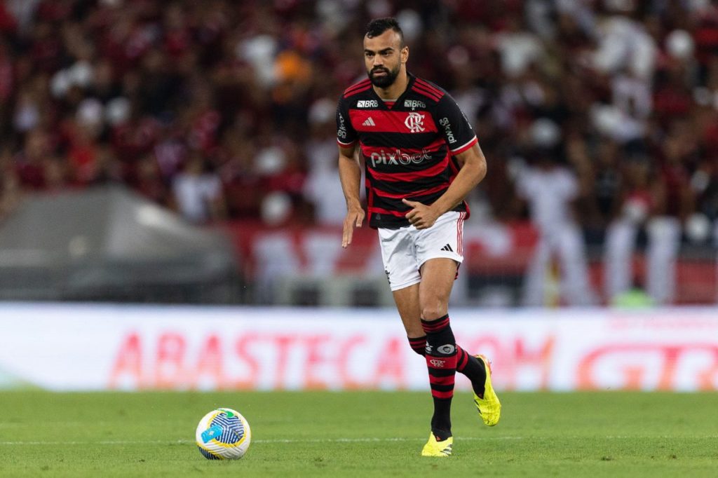 Zagueiro Fabrício Bruno em jogo do Flamengo