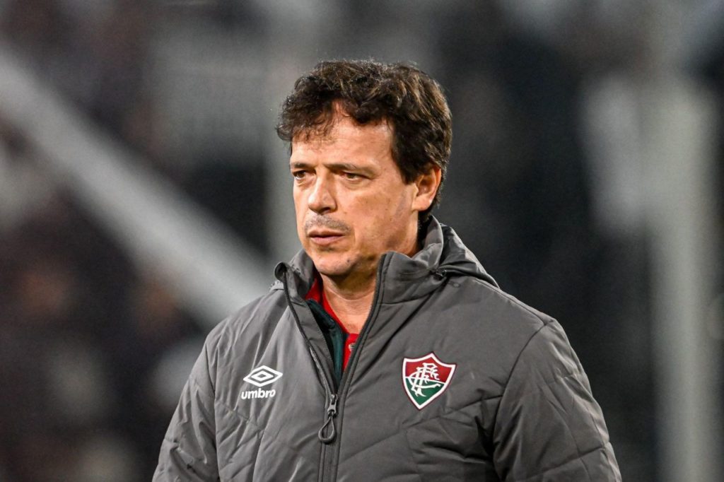 Técnico Fernando Diniz no comando do Fluminense