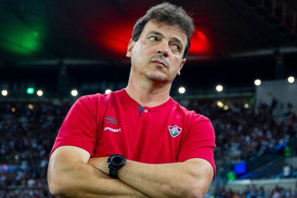 Técnico Fernando Diniz no comando do Fluminense